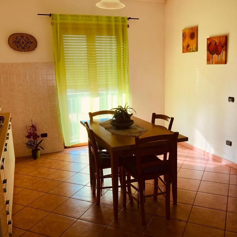 Appartamento In Centro Tortolì Екстериор снимка