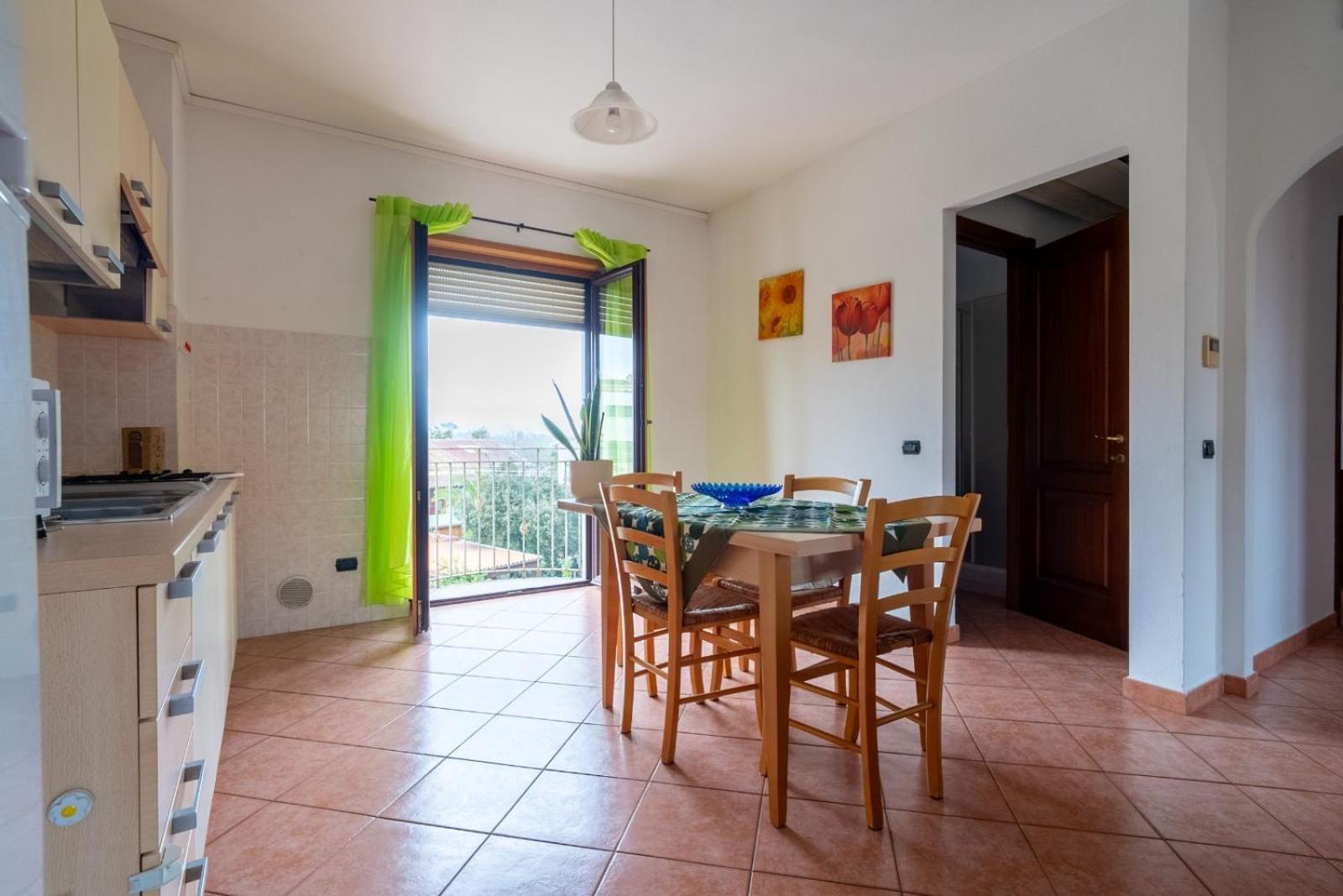 Appartamento In Centro Tortolì Екстериор снимка